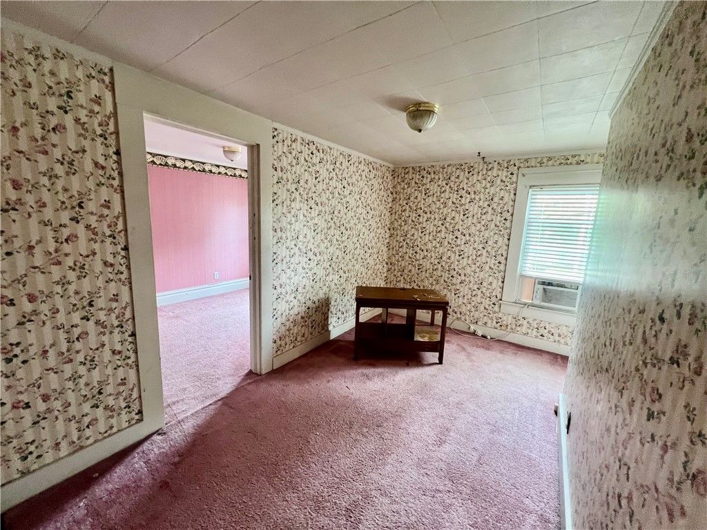 Image 12 of property listing at 3019 Mercer Rd, Neshannock Twp, PA 16105