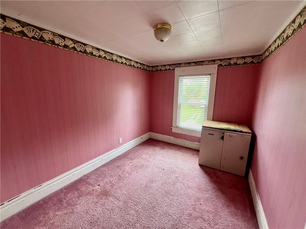 Image 13 of property listing at 3019 Mercer Rd, Neshannock Twp, PA 16105