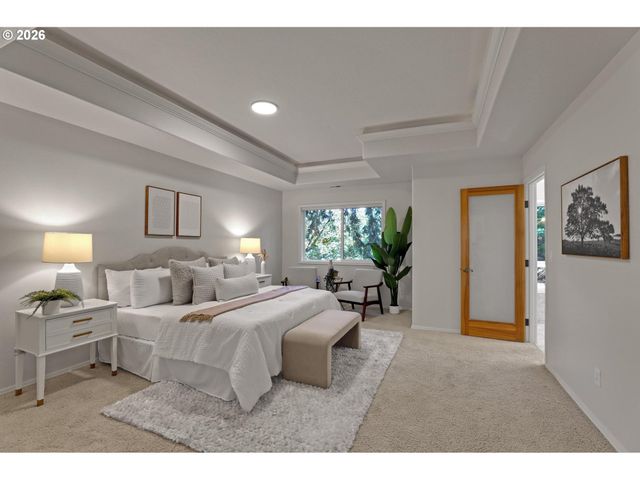 9583 Nw RANDALL Ln, Portland, OR 97229