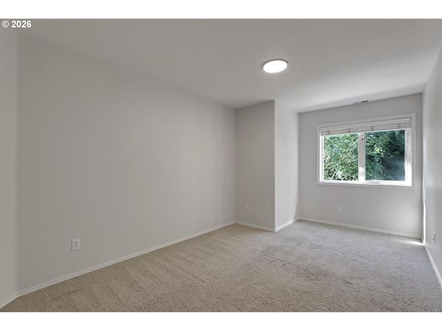 9583 Nw RANDALL Ln, Portland, OR 97229