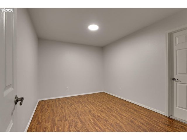 9583 Nw RANDALL Ln, Portland, OR 97229