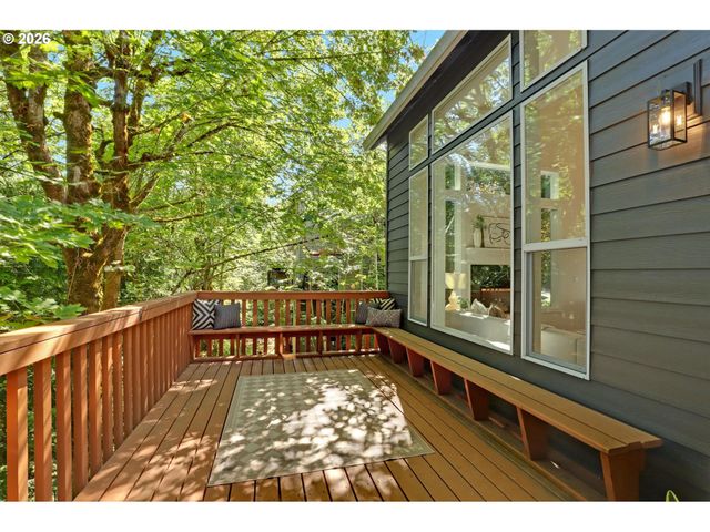 9583 Nw RANDALL Ln, Portland, OR 97229