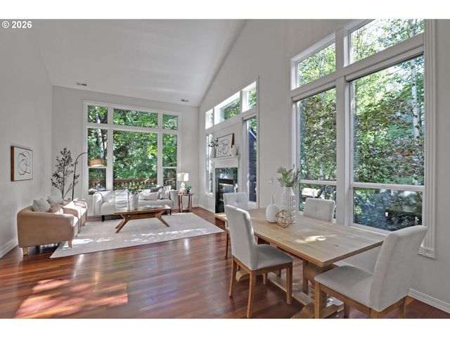 9583 Nw RANDALL Ln, Portland, OR 97229