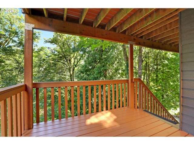 9583 Nw RANDALL Ln, Portland, OR 97229