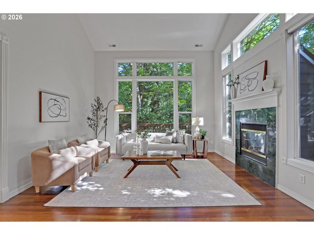 9583 Nw RANDALL Ln, Portland, OR 97229