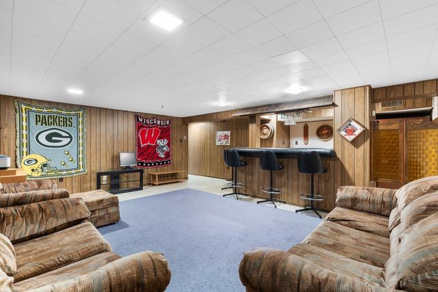 5865 S Delaware AVENUE, Cudahy, WI 53110