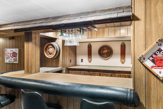 5865 S Delaware AVENUE, Cudahy, WI 53110