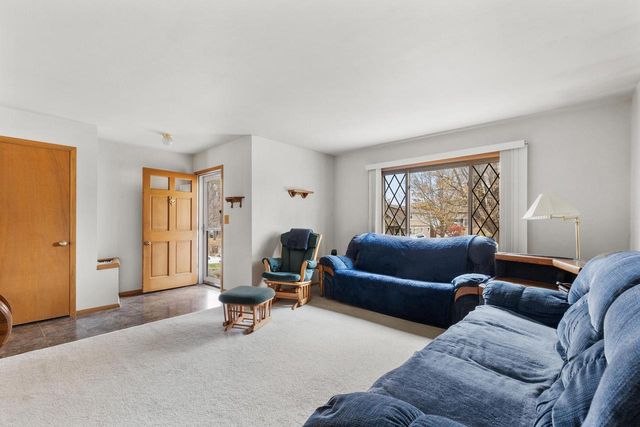 5865 S Delaware AVENUE, Cudahy, WI 53110