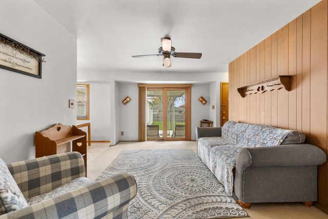 5865 S Delaware AVENUE, Cudahy, WI 53110