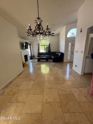 37063 Waterman Avenue, Palmdale, CA 93550