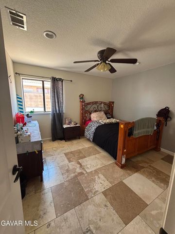 37063 Waterman Avenue, Palmdale, CA 93550