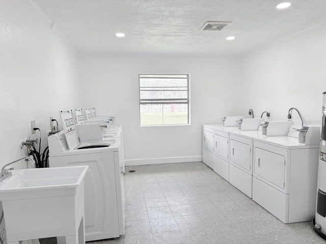 3301 58TH AVENUE S 304, St Petersburg, FL 33712