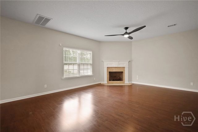 658 Red Oak Lane, Hinesville, GA 31313