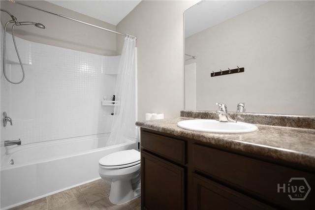 658 Red Oak Lane, Hinesville, GA 31313