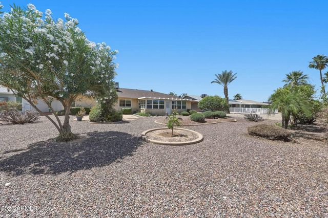 13206 W GAUCHO Drive, Sun City West, AZ 85375