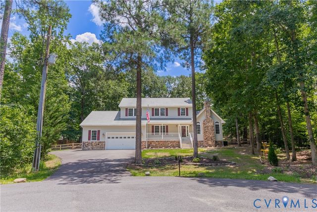 3 Congress Cv, Ruther Glen, VA 22546