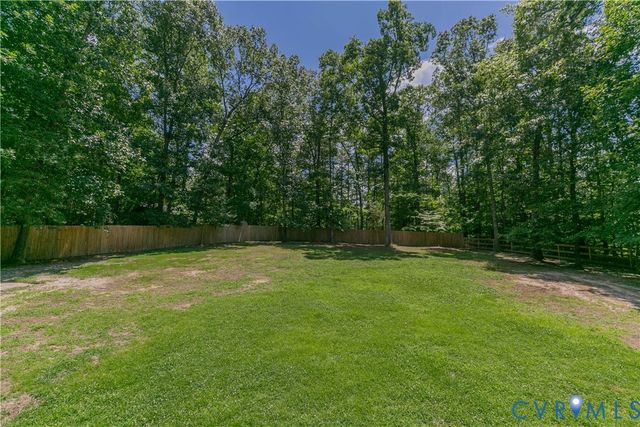 3 Congress Cv, Ruther Glen, VA 22546