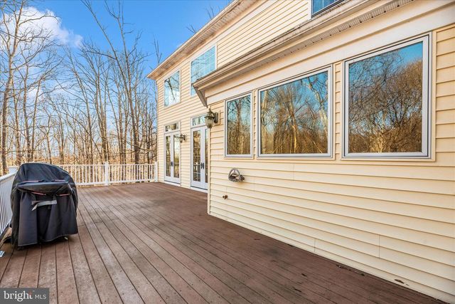 6216 MOUNT PHILLIP RD, Frederick, MD 21703