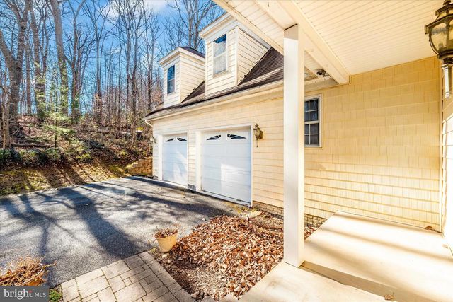 6216 MOUNT PHILLIP RD, Frederick, MD 21703