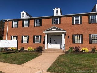 2 Barnard Lane, Bloomfield, CT 06002
