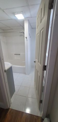 18 Barclay 1, Worcester, MA 01604