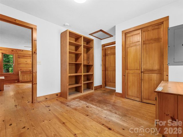 549 Henderson Street, Saluda, NC 28773