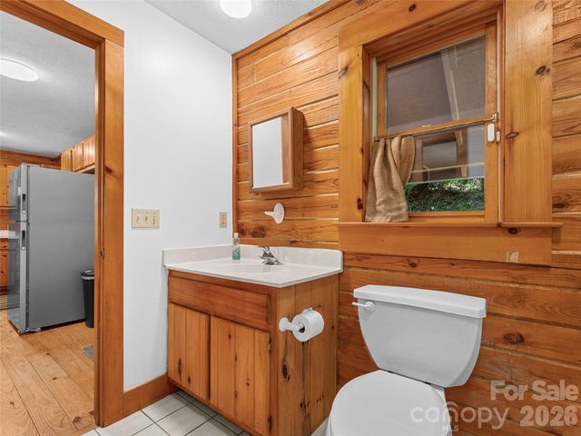 549 Henderson Street, Saluda, NC 28773