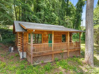 549 Henderson Street, Saluda, NC 28773