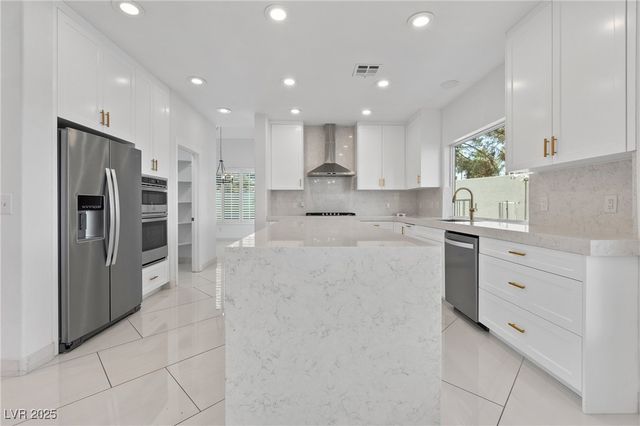 3004 Sun Lake Drive, Las Vegas, NV 89128