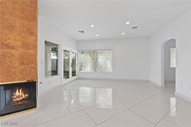 3004 Sun Lake Drive, Las Vegas, NV 89128