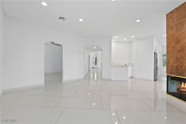 3004 Sun Lake Drive, Las Vegas, NV 89128