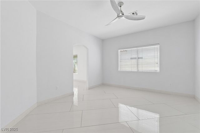 3004 Sun Lake Drive, Las Vegas, NV 89128