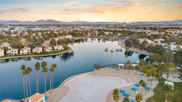 3004 Sun Lake Drive, Las Vegas, NV 89128