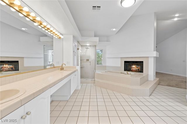 3004 Sun Lake Drive, Las Vegas, NV 89128