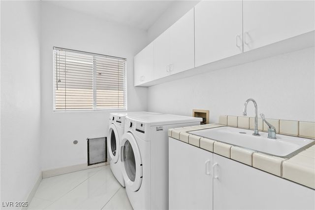 3004 Sun Lake Drive, Las Vegas, NV 89128