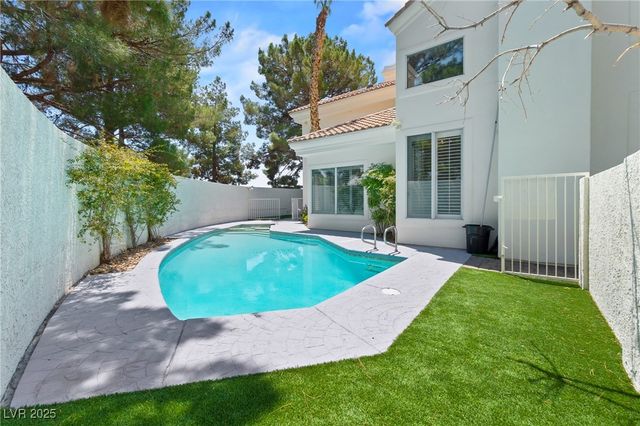 3004 Sun Lake Drive, Las Vegas, NV 89128