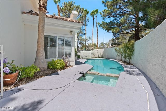 3004 Sun Lake Drive, Las Vegas, NV 89128
