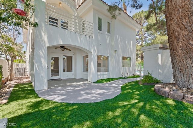 3004 Sun Lake Drive, Las Vegas, NV 89128