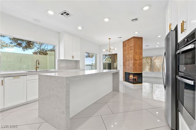 3004 Sun Lake Drive, Las Vegas, NV 89128