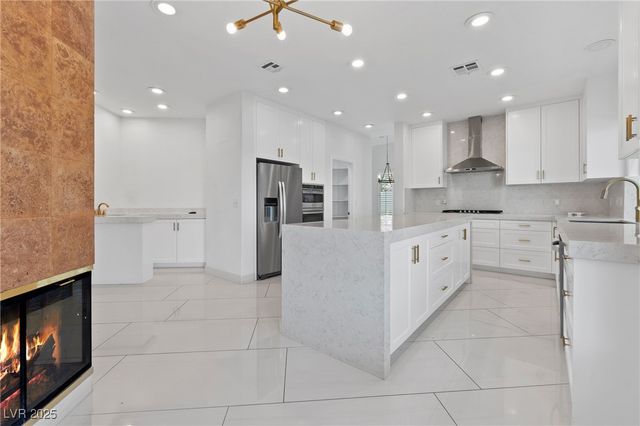 3004 Sun Lake Drive, Las Vegas, NV 89128