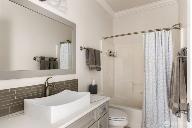 270 Kineth Point Place, Coupeville, WA 98239