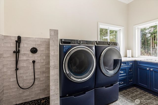 270 Kineth Point Place, Coupeville, WA 98239