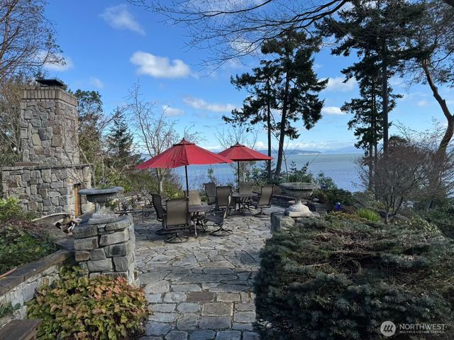 270 Kineth Point Place, Coupeville, WA 98239