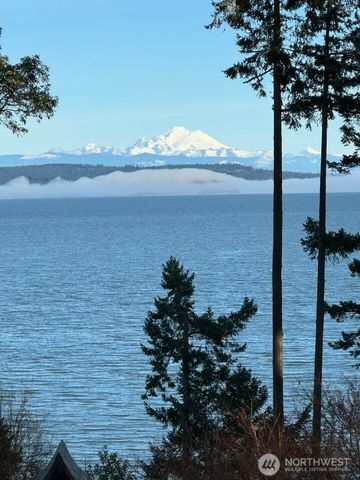 270 Kineth Point Place, Coupeville, WA 98239