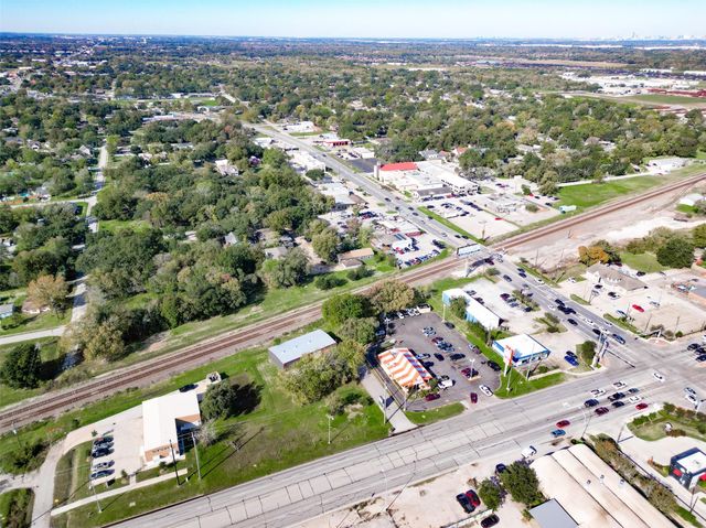 2422-2436 S Main Street, Pearland, TX 77581
