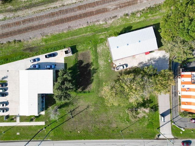 2422-2436 S Main Street, Pearland, TX 77581