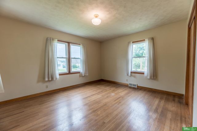 1925 S 47th Street, Omaha, NE 68106