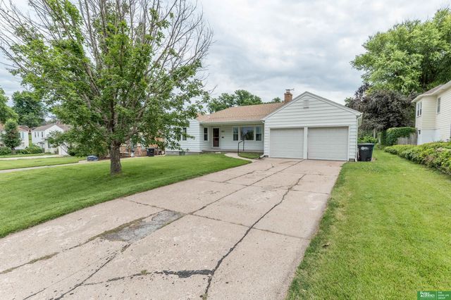 1925 S 47th Street, Omaha, NE 68106