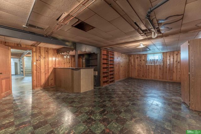 1925 S 47th Street, Omaha, NE 68106