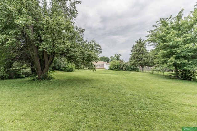 1925 S 47th Street, Omaha, NE 68106